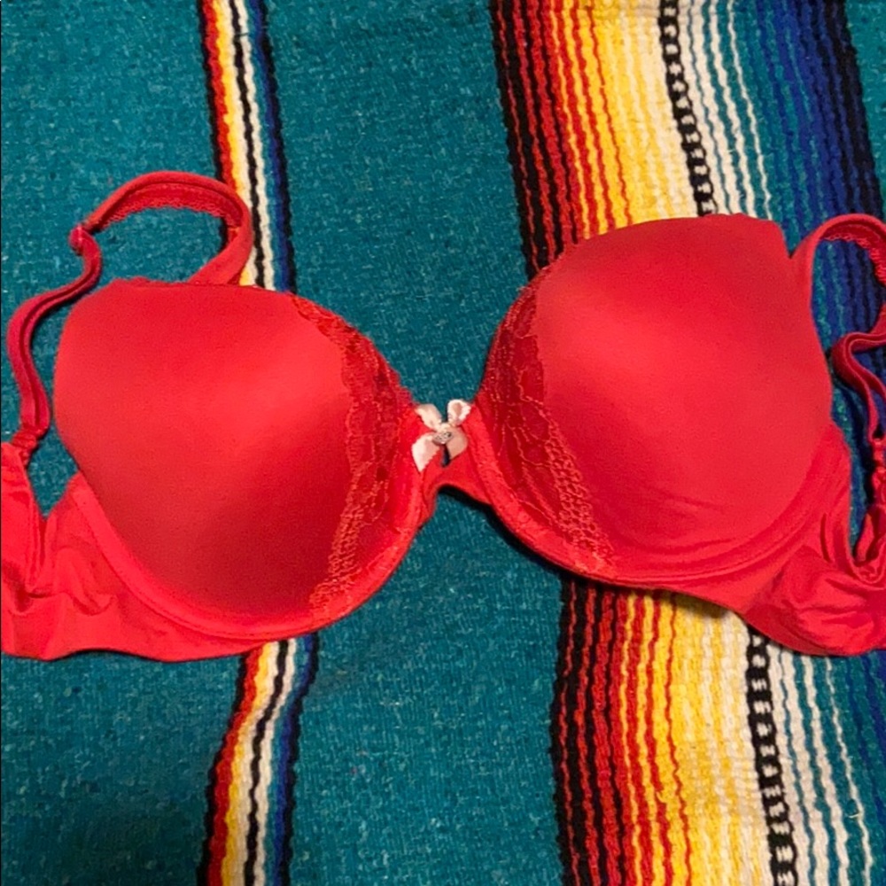 Victoria’s Secret Bra Body Perfect Shape 32D